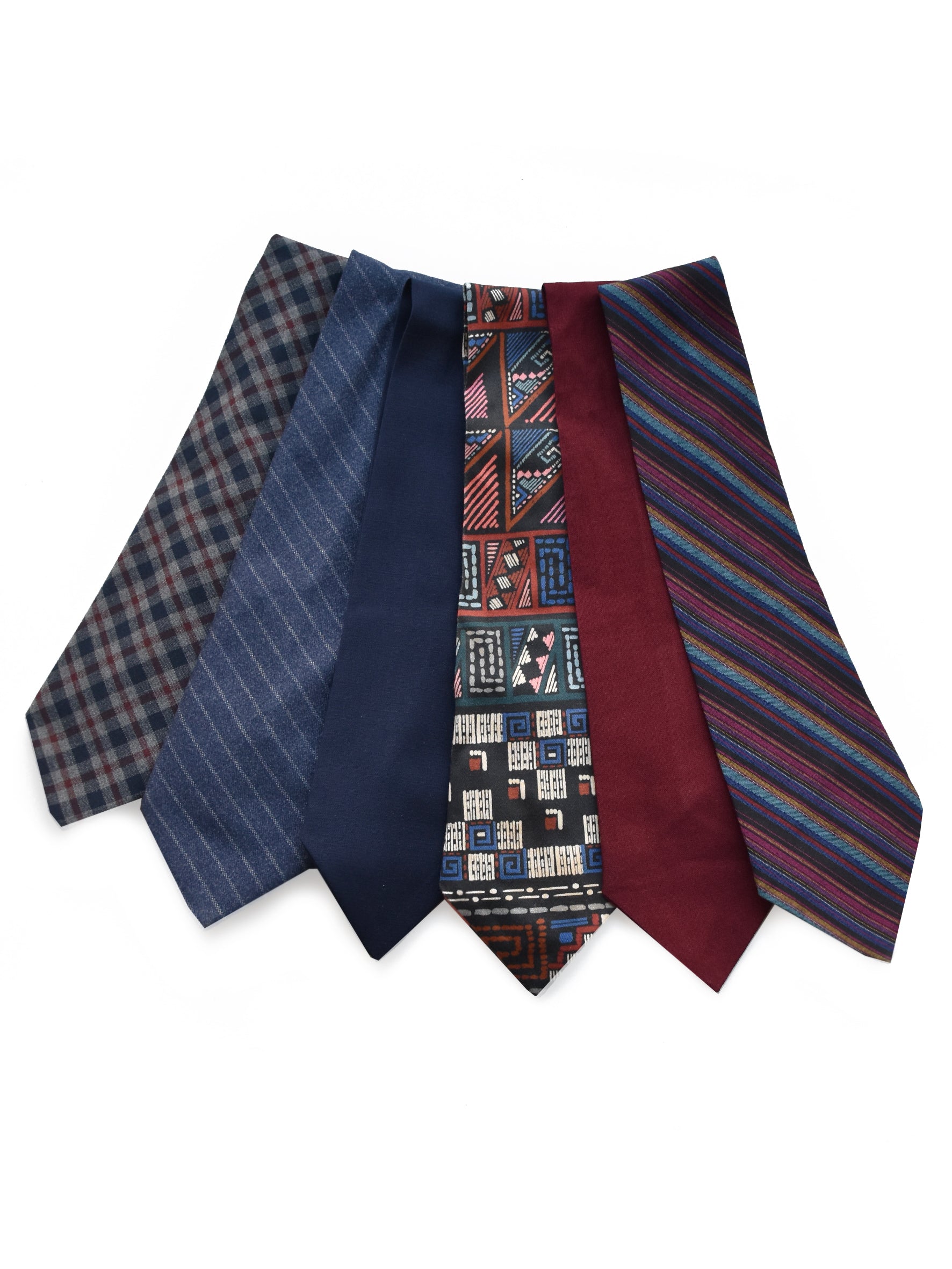 SURPRISE TIE