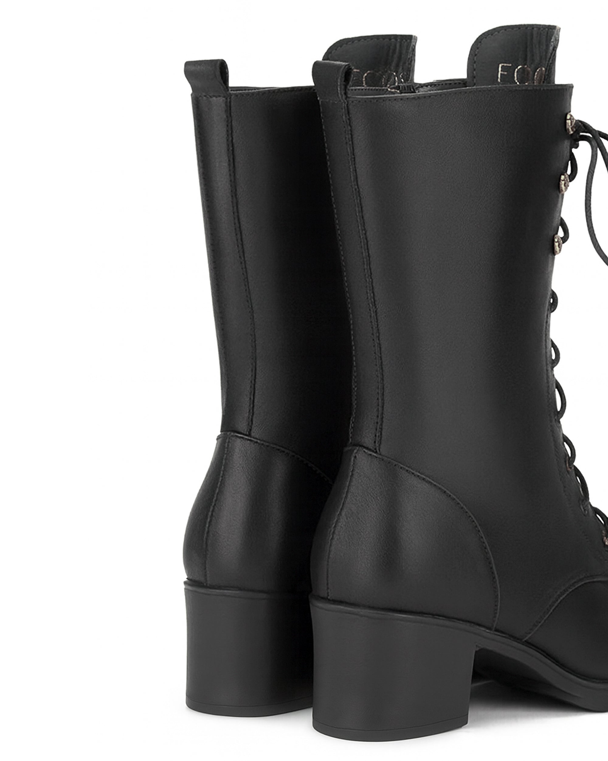 Schnürstiefel